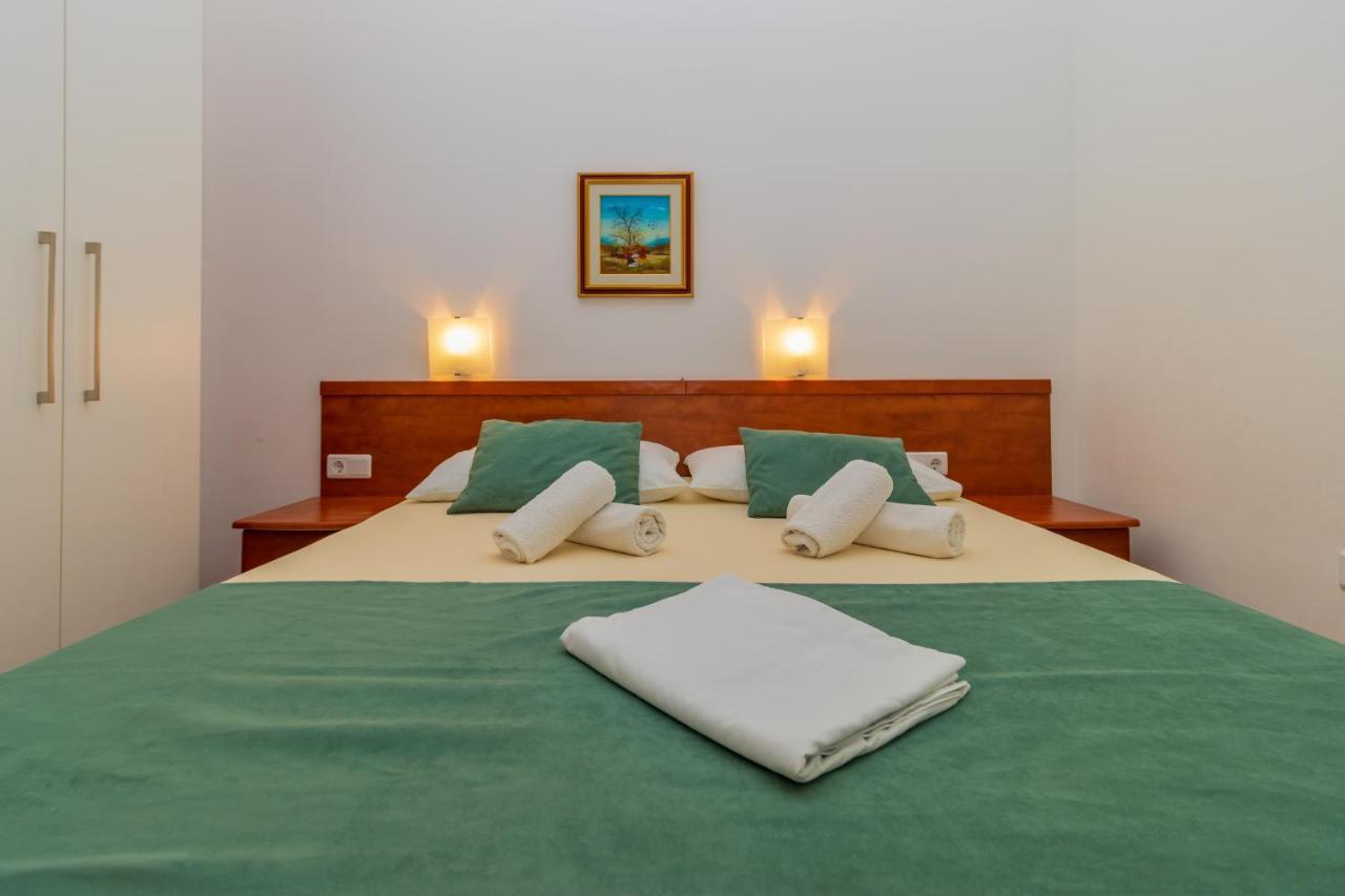 Apartments Villa Mandolina Marusici  ภายนอก รูปภาพ